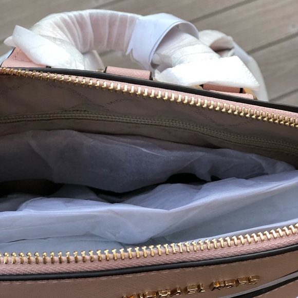 NWT Michael Kors large Emmy leather backpack pink - Picture 6 of 7